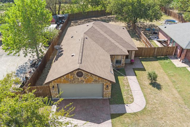 306 E Cotter Avenue, Alvarado, TX 76009