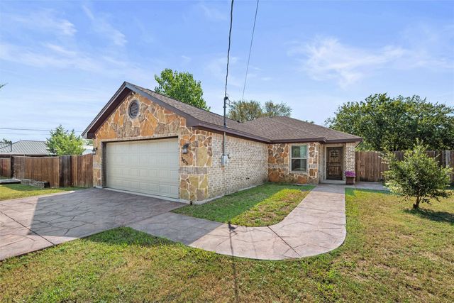 306 E Cotter Avenue, Alvarado, TX 76009