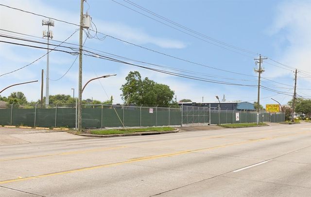 1811 Shaver Street, Pasadena, TX 77502