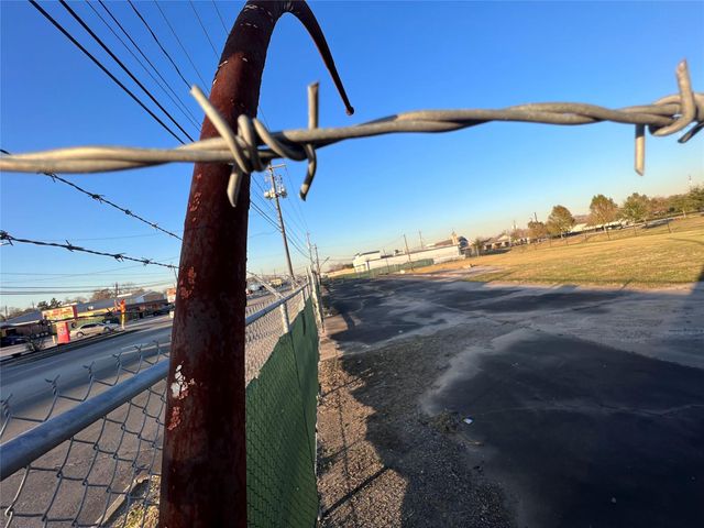 1811 Shaver Street, Pasadena, TX 77502