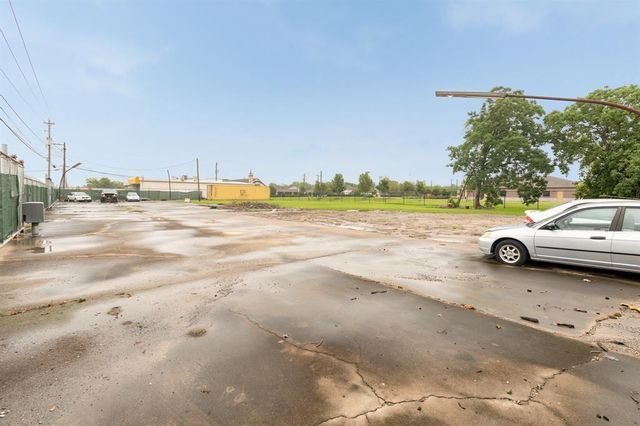 1811 Shaver Street, Pasadena, TX 77502