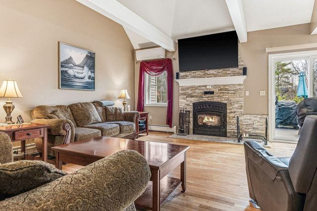 34 Village Corner Road, Wolfeboro, NH 03894