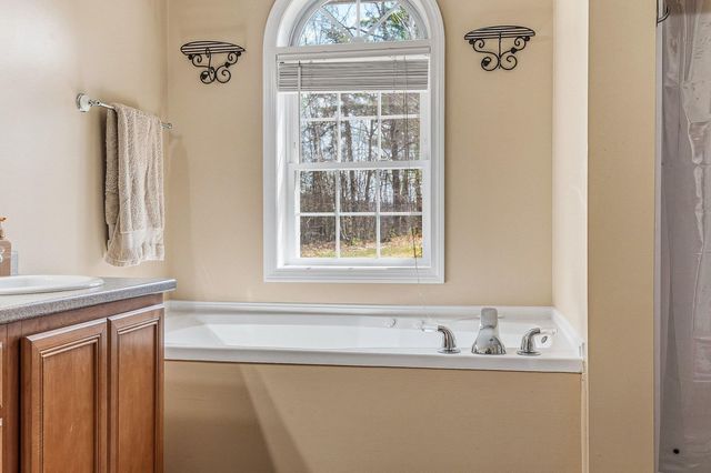 34 Village Corner Road, Wolfeboro, NH 03894