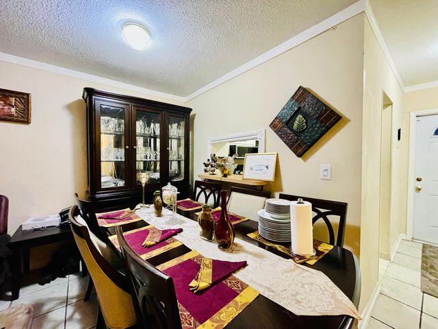 5051 W Oakland Park Boulevard W Unit E212, Lauderdale Lakes, FL 33313