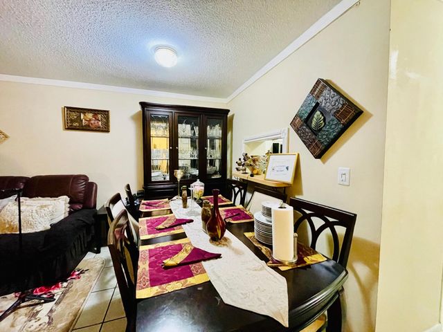 5051 W Oakland Park Boulevard W Unit E212, Lauderdale Lakes, FL 33313
