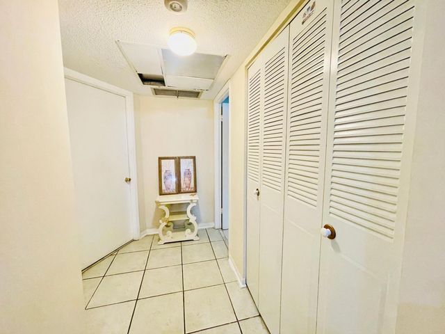 5051 W Oakland Park Boulevard W Unit E212, Lauderdale Lakes, FL 33313