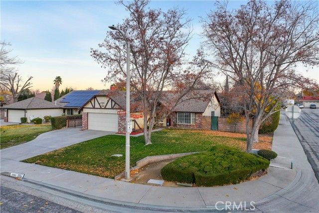 42902 Sachs, Lancaster, CA 93536