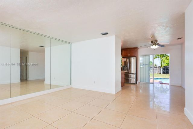 10521 SW 41st Terrace, Miami, FL 33165