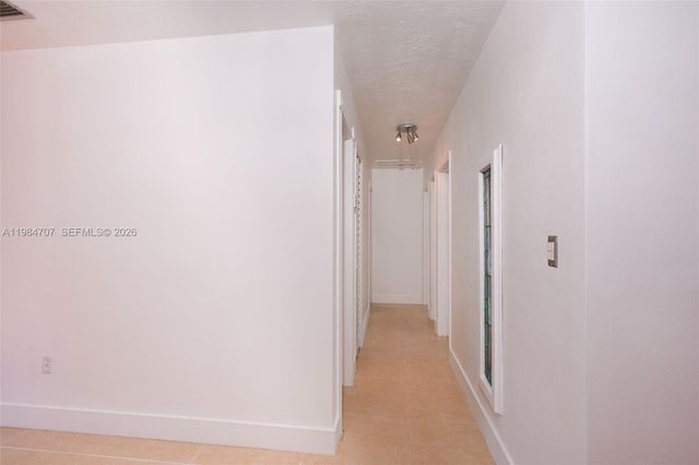 10521 SW 41st Terrace, Miami, FL 33165