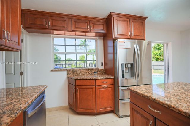 10521 SW 41st Terrace, Miami, FL 33165