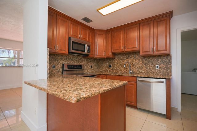 10521 SW 41st Terrace, Miami, FL 33165