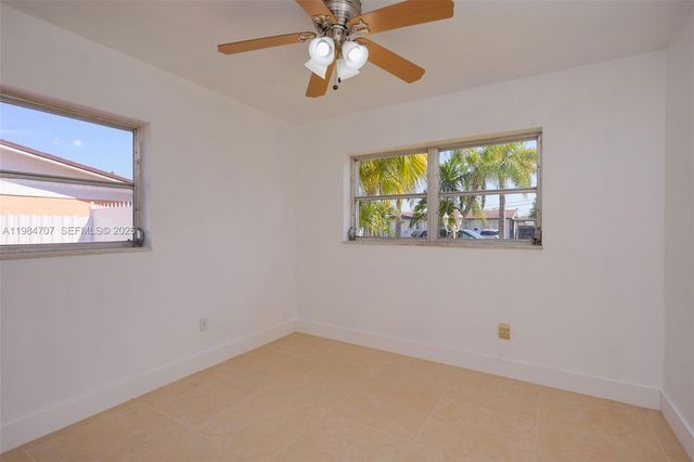 10521 SW 41st Terrace, Miami, FL 33165