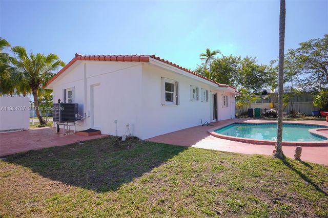 10521 SW 41st Terrace, Miami, FL 33165