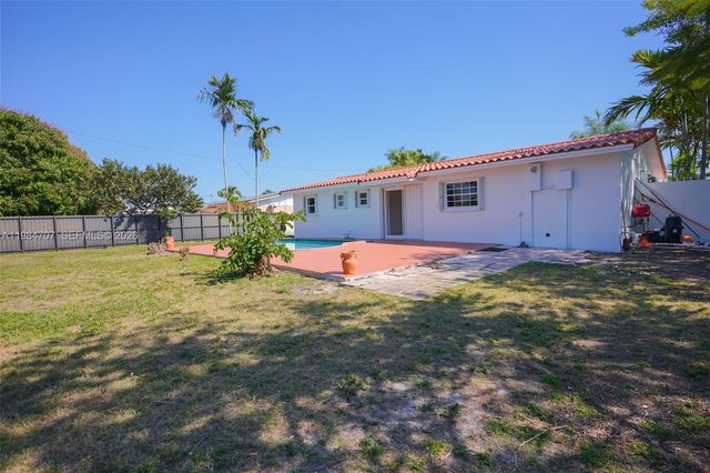 10521 SW 41st Terrace, Miami, FL 33165