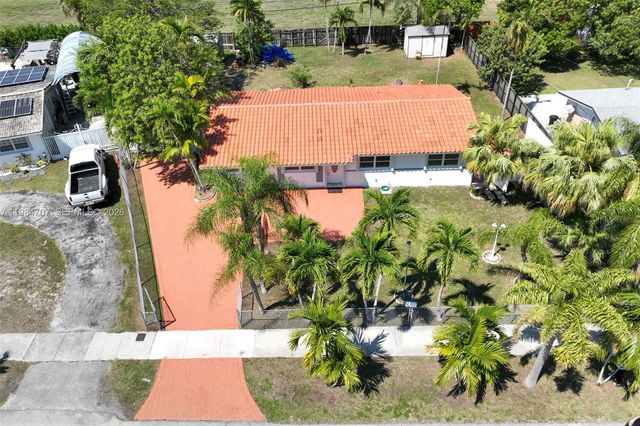 10521 SW 41st Terrace, Miami, FL 33165