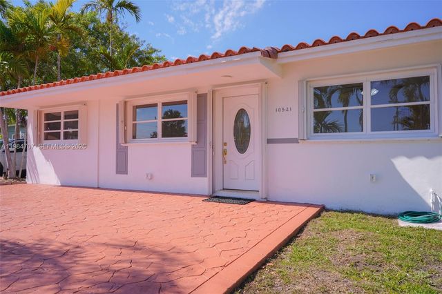 10521 SW 41st Terrace, Miami, FL 33165