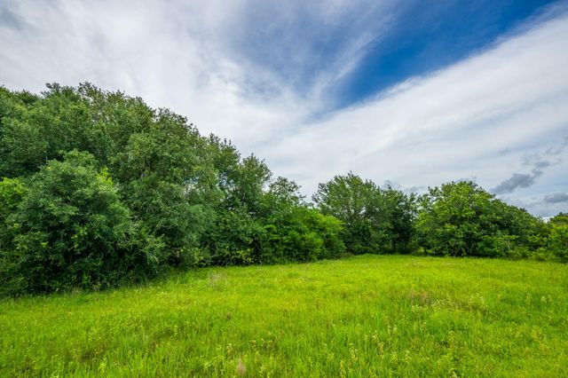 208 Cr 208, Danbury, TX 77534