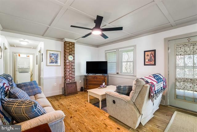 160 HONEYSUCKLE LN, Stanley, VA 22851