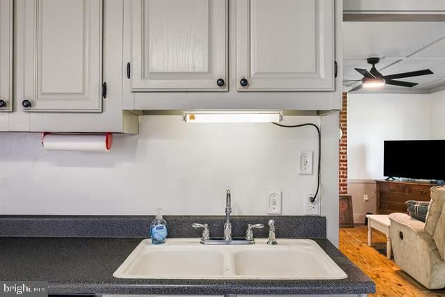 160 HONEYSUCKLE LN, Stanley, VA 22851