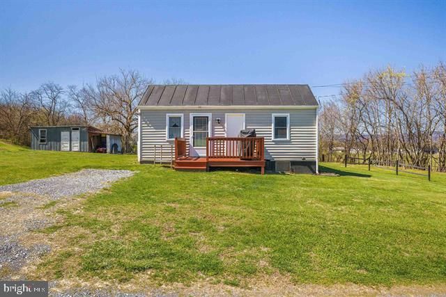 160 HONEYSUCKLE LN, Stanley, VA 22851