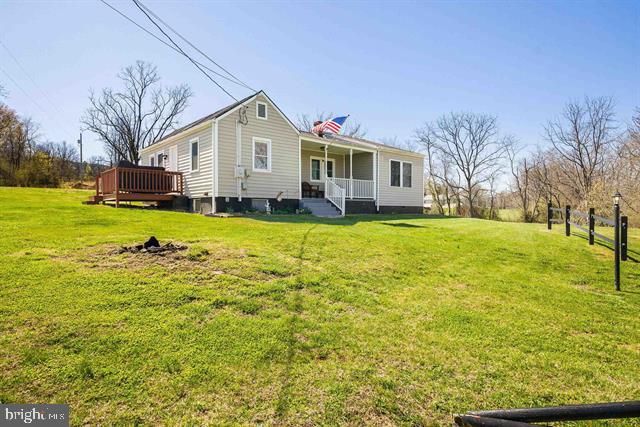 160 HONEYSUCKLE LN, Stanley, VA 22851