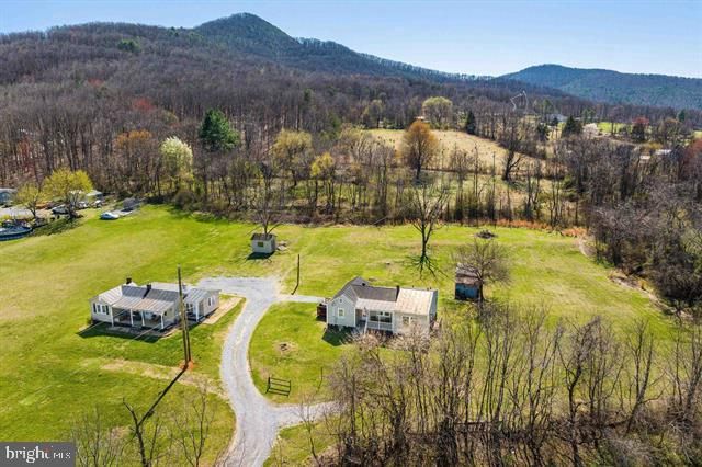 160 HONEYSUCKLE LN, Stanley, VA 22851