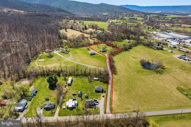 160 HONEYSUCKLE LN, Stanley, VA 22851