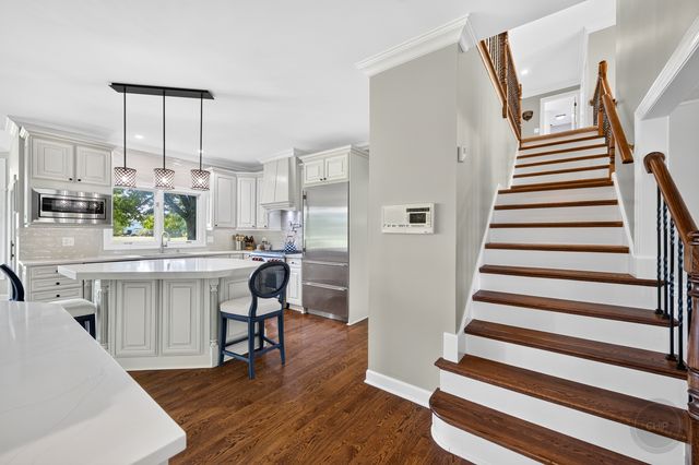 3148 Treesdale Court, Naperville, IL 60564