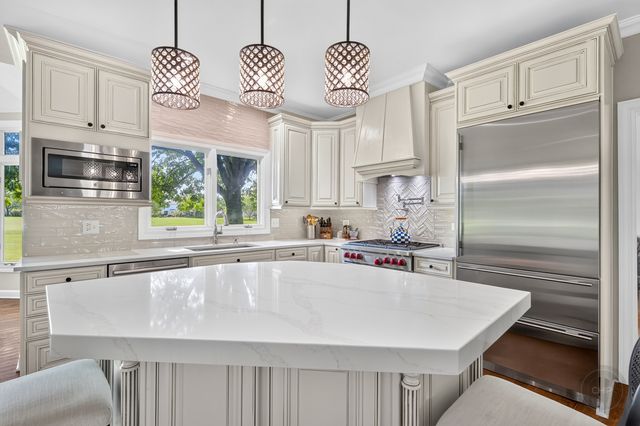 3148 Treesdale Court, Naperville, IL 60564