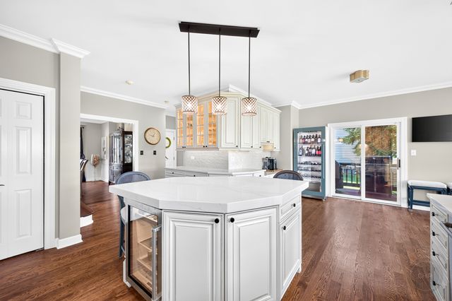 3148 Treesdale Court, Naperville, IL 60564