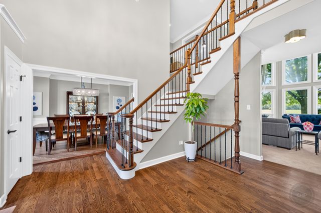 3148 Treesdale Court, Naperville, IL 60564
