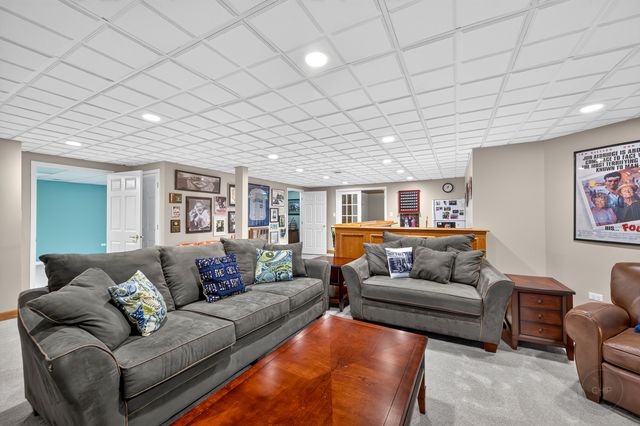 3148 Treesdale Court, Naperville, IL 60564