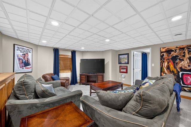 3148 Treesdale Court, Naperville, IL 60564