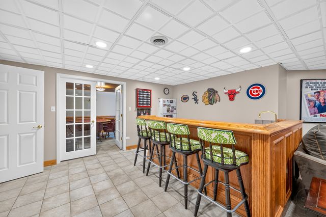 3148 Treesdale Court, Naperville, IL 60564