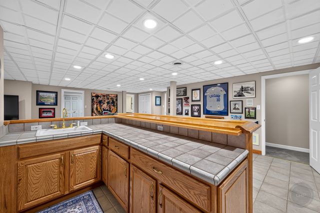 3148 Treesdale Court, Naperville, IL 60564