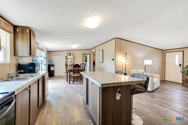 2755 Washburn Road, Luling, TX 78648