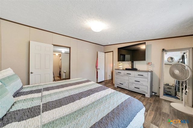 2755 Washburn Road, Luling, TX 78648