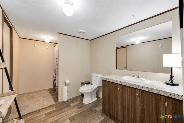 2755 Washburn Road, Luling, TX 78648