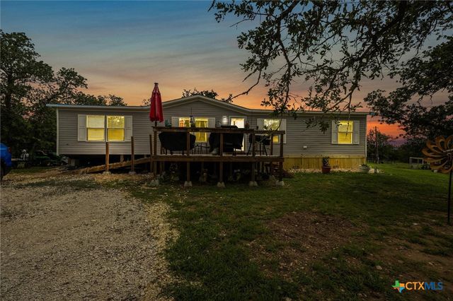 2755 Washburn Road, Luling, TX 78648
