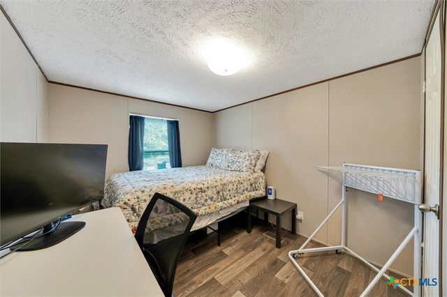 2755 Washburn Road, Luling, TX 78648