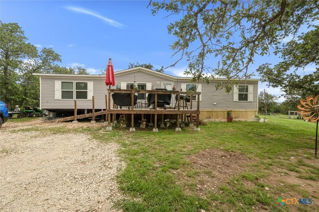 2755 Washburn Road, Luling, TX 78648
