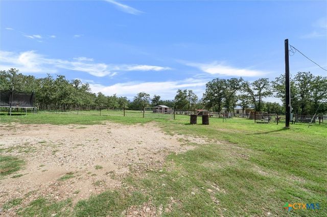 2755 Washburn Road, Luling, TX 78648