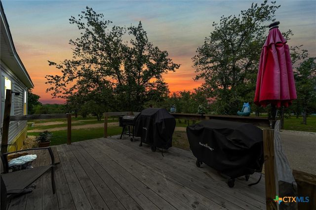 2755 Washburn Road, Luling, TX 78648