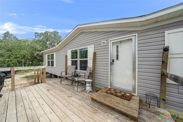 2755 Washburn Road, Luling, TX 78648