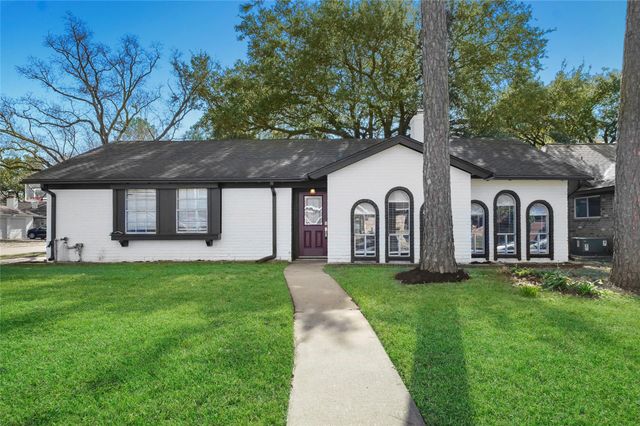 9703 Philmont Drive, Houston, TX 77080
