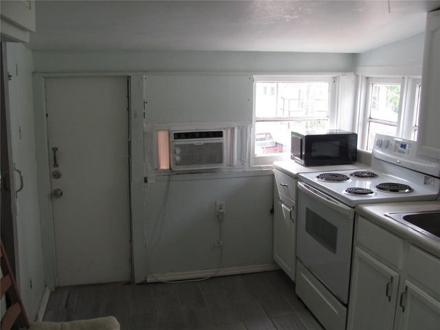 524 3RD STREET N D, St Petersburg, FL 33701