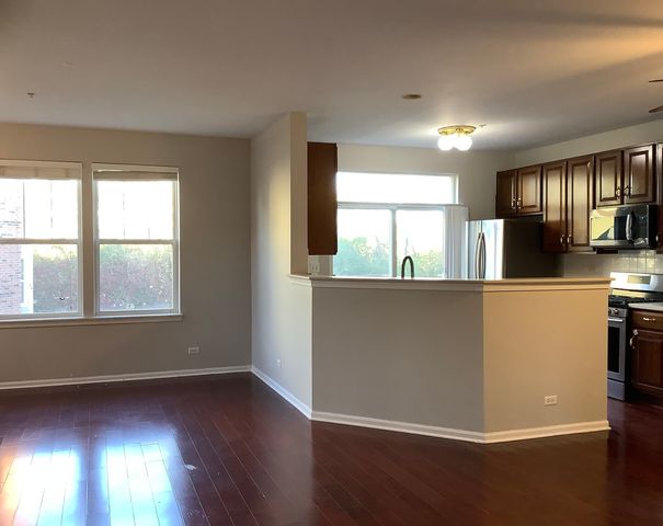 75 Woodview Drive, Glen Ellyn, IL 60137