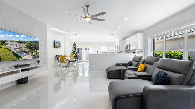 4908 Lombard Pass Dr, Lake Worth, FL 33463