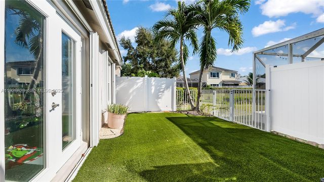 4908 Lombard Pass Dr, Lake Worth, FL 33463