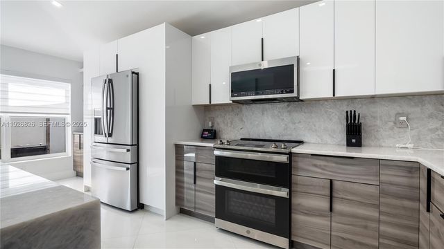 4908 Lombard Pass Dr, Lake Worth, FL 33463